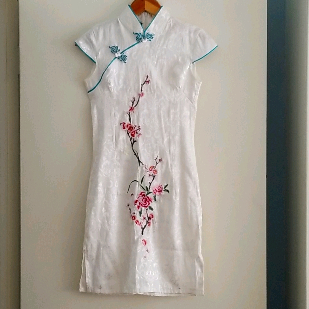 **SOLD White Jin He Chinese Dress, Size S - Picture 1 of 9
